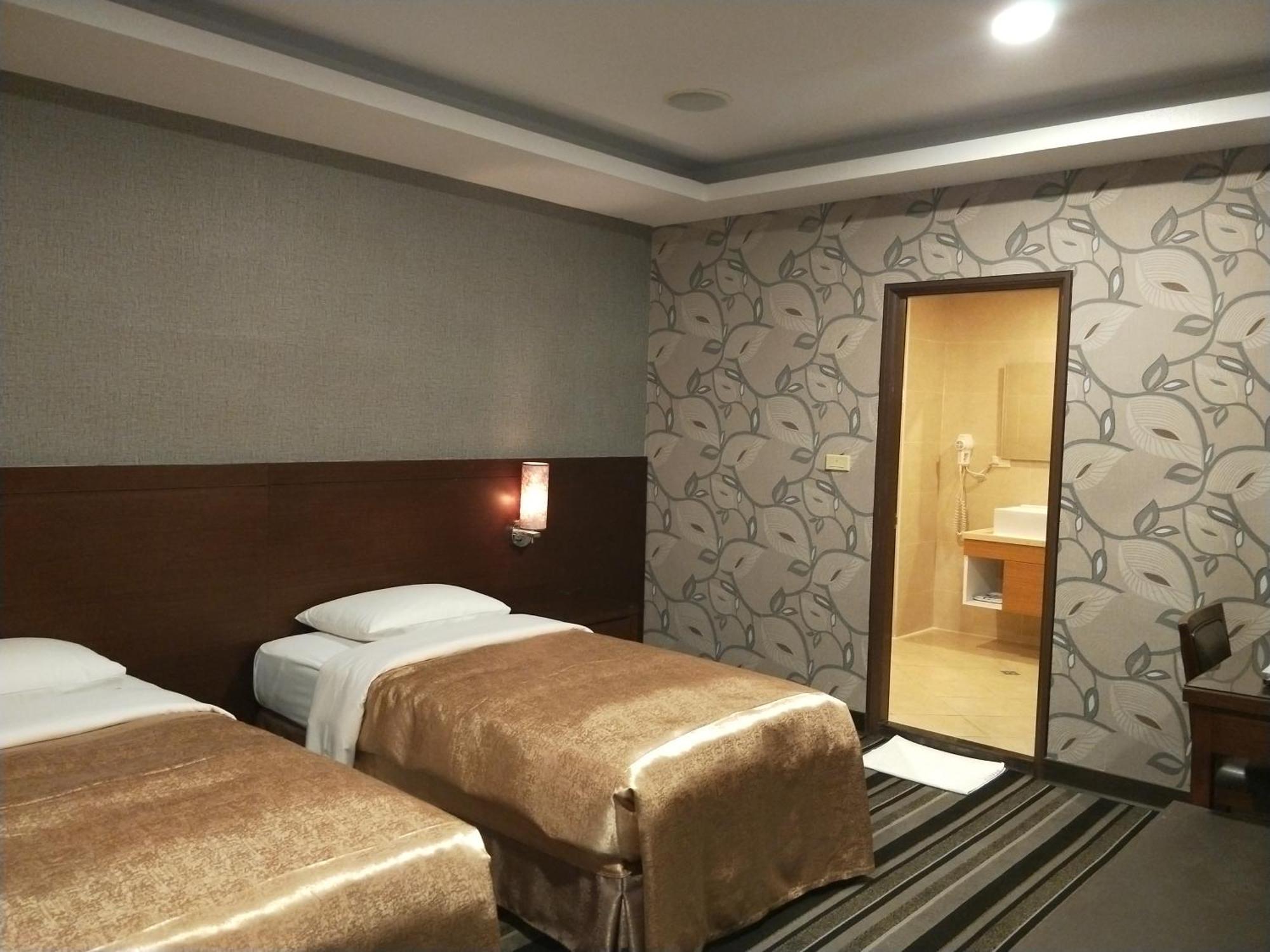 Metropolis Hotel Taoyuan Dış mekan fotoğraf