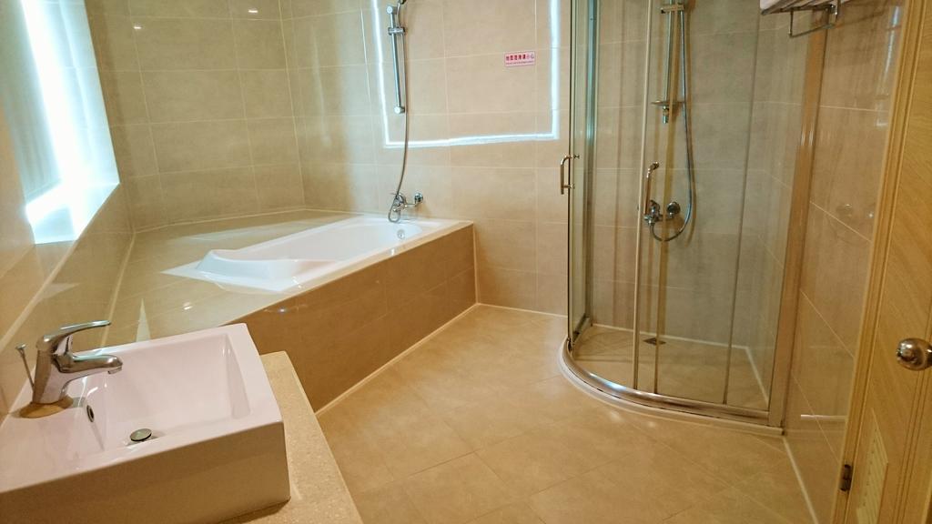 Metropolis Hotel Taoyuan Dış mekan fotoğraf