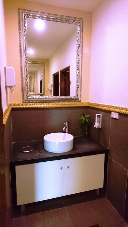 Metropolis Hotel Taoyuan Dış mekan fotoğraf